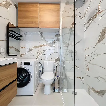 Les Pins Detente & *